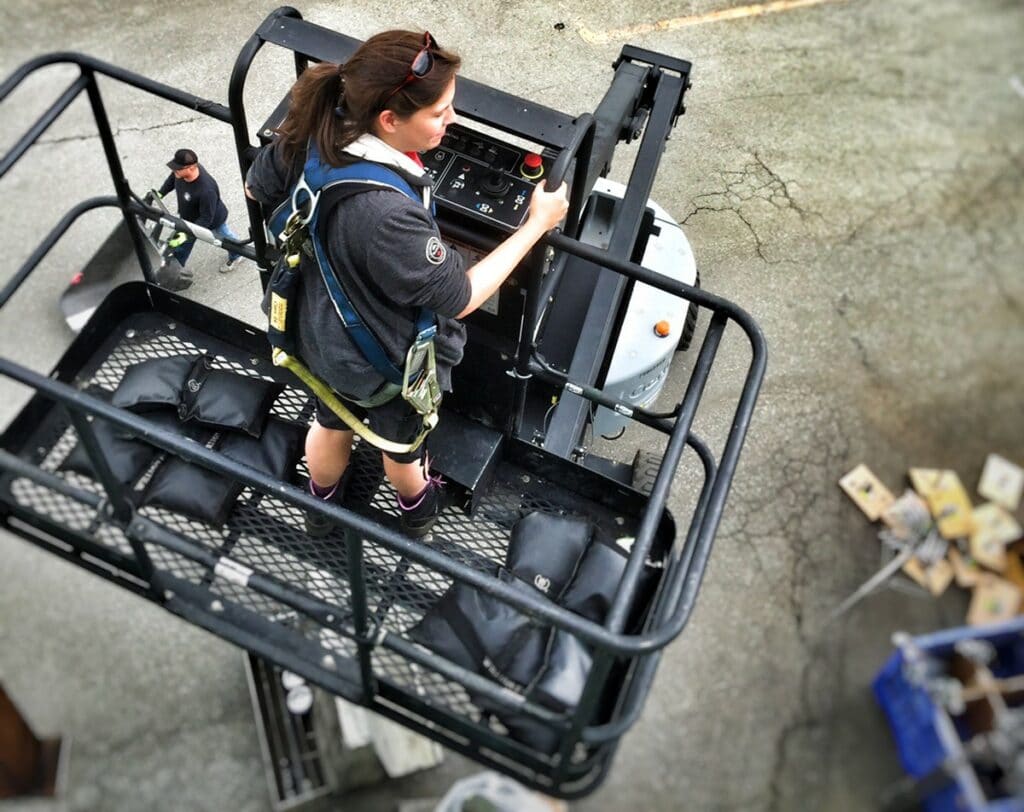 Rigger Casey Chan of Local 891